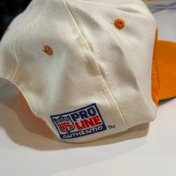 Tampa Bay Buccaneers Logo Athletic 90s Sharktooth Snapback Vintage Orange Hat - Picture 8 of 14